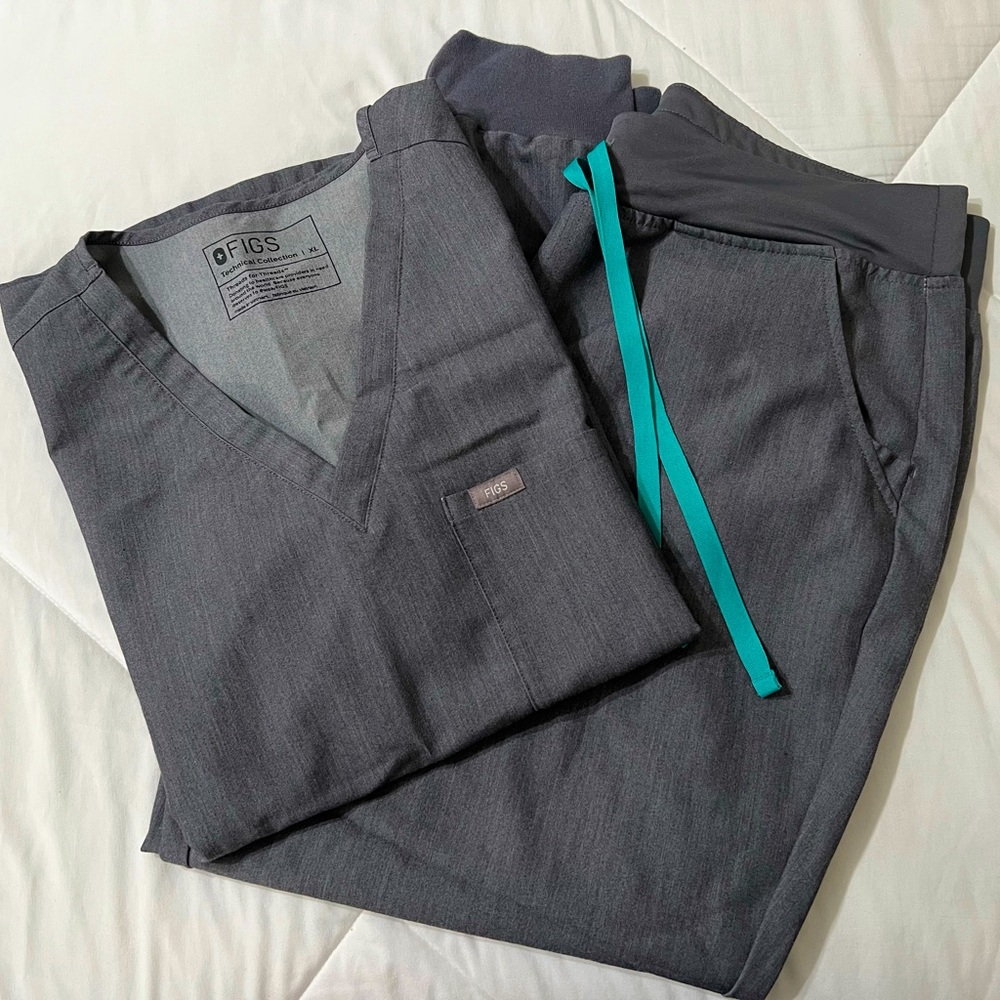 Figs scrubs